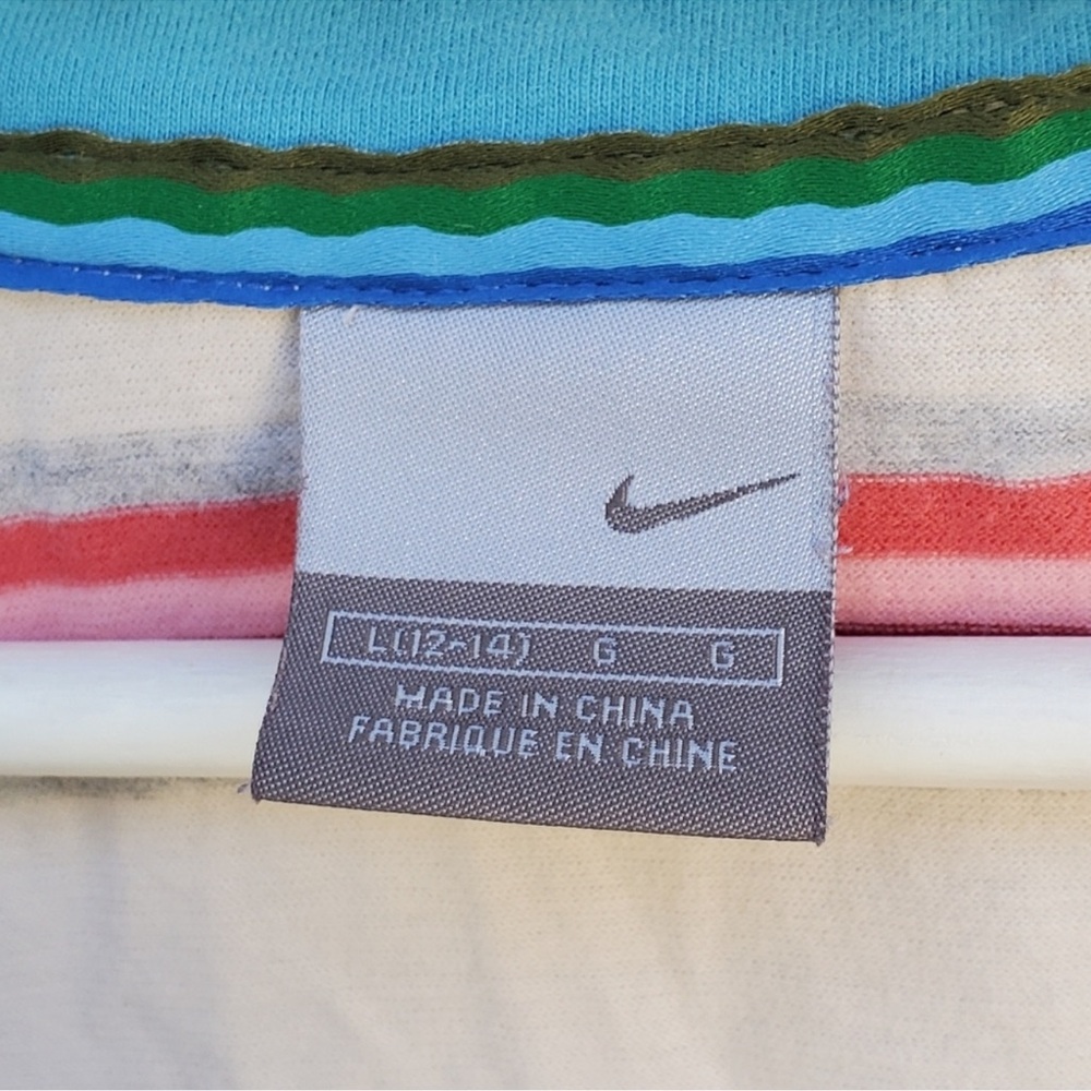Nike Blue and Red Short Sleeve Tee - Picture 3 of 4